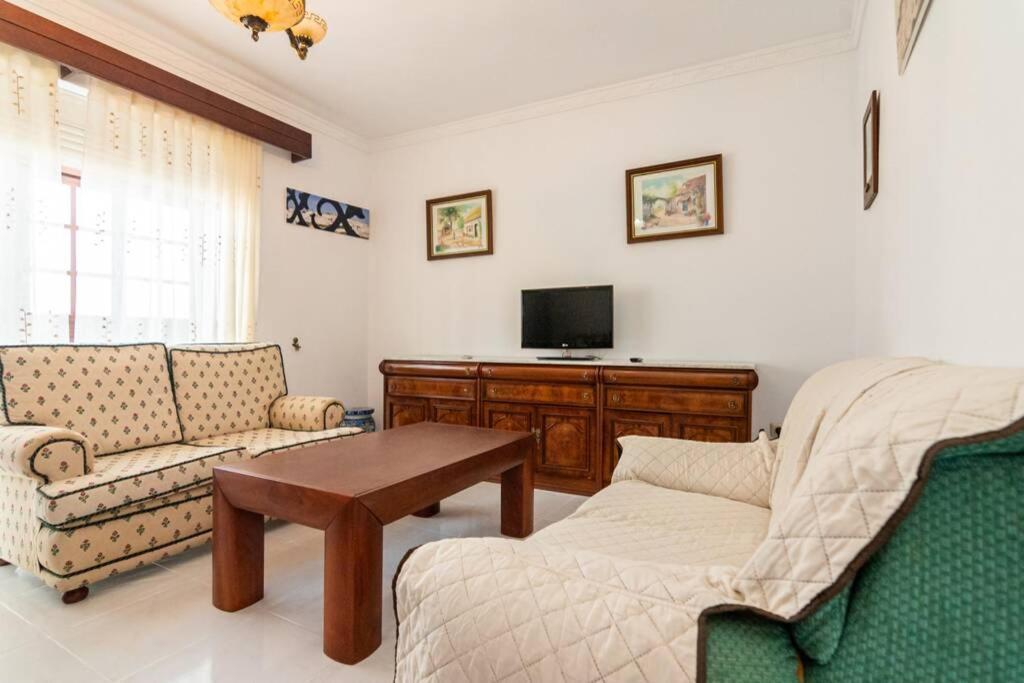 Agradable Casa En Con Terraza *